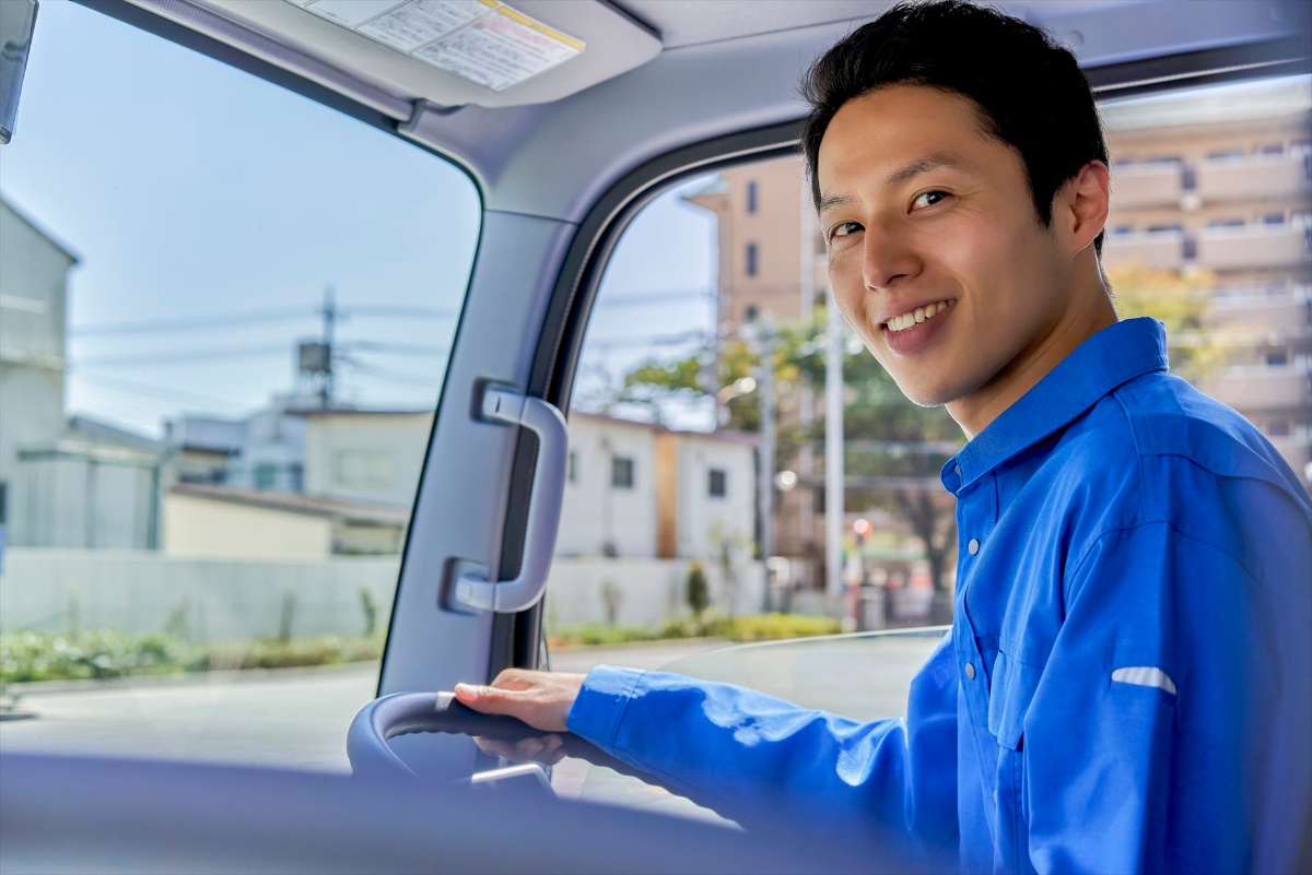 男性トラックドライバー